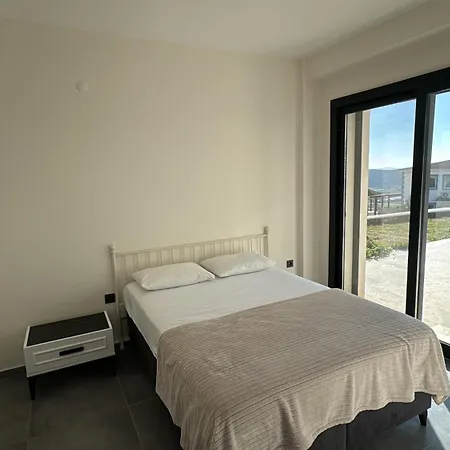 Foca Tas * 伊兹密尔