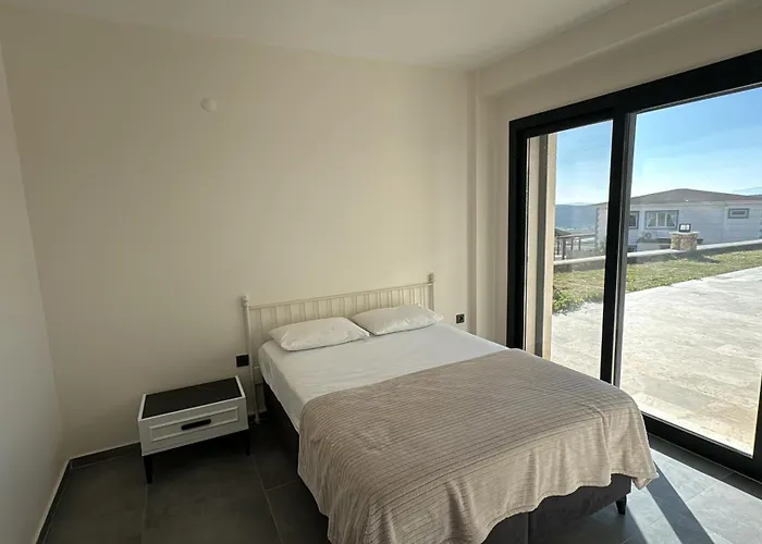 Foca Tas * Σμύρνη