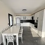 Foca Tas Villa *